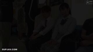 HUNTC-273 “你可以射进我的体内！” “还有别的地方可以放吗？” “我们该怎么办？”你能撑住吗？ “在夜间巴士、火车等上偷偷塞在长裙里的小恶魔女孩。